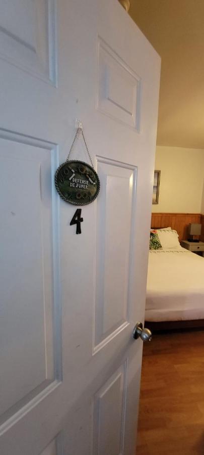 Hotel Fleurs Karaibes Saint-Alexandre-de-Kamouraska 외부 사진