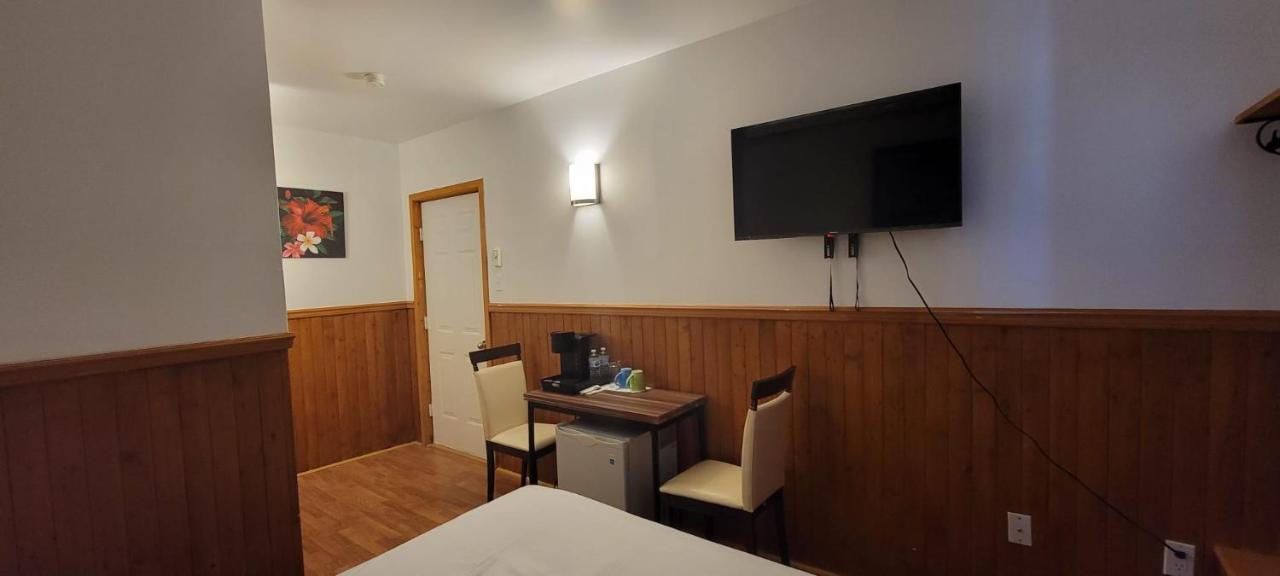 Hotel Fleurs Karaibes Saint-Alexandre-de-Kamouraska 외부 사진