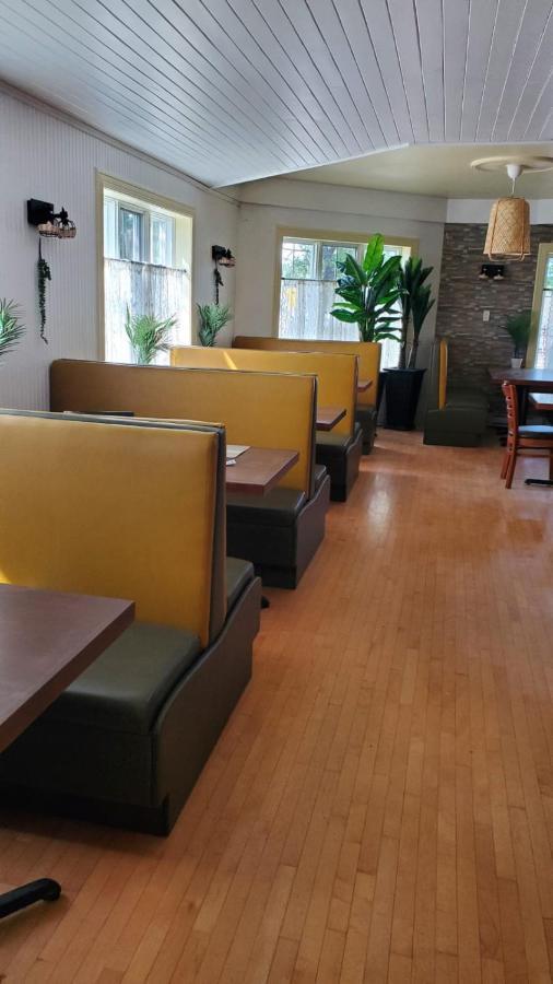 Hotel Fleurs Karaibes Saint-Alexandre-de-Kamouraska 외부 사진