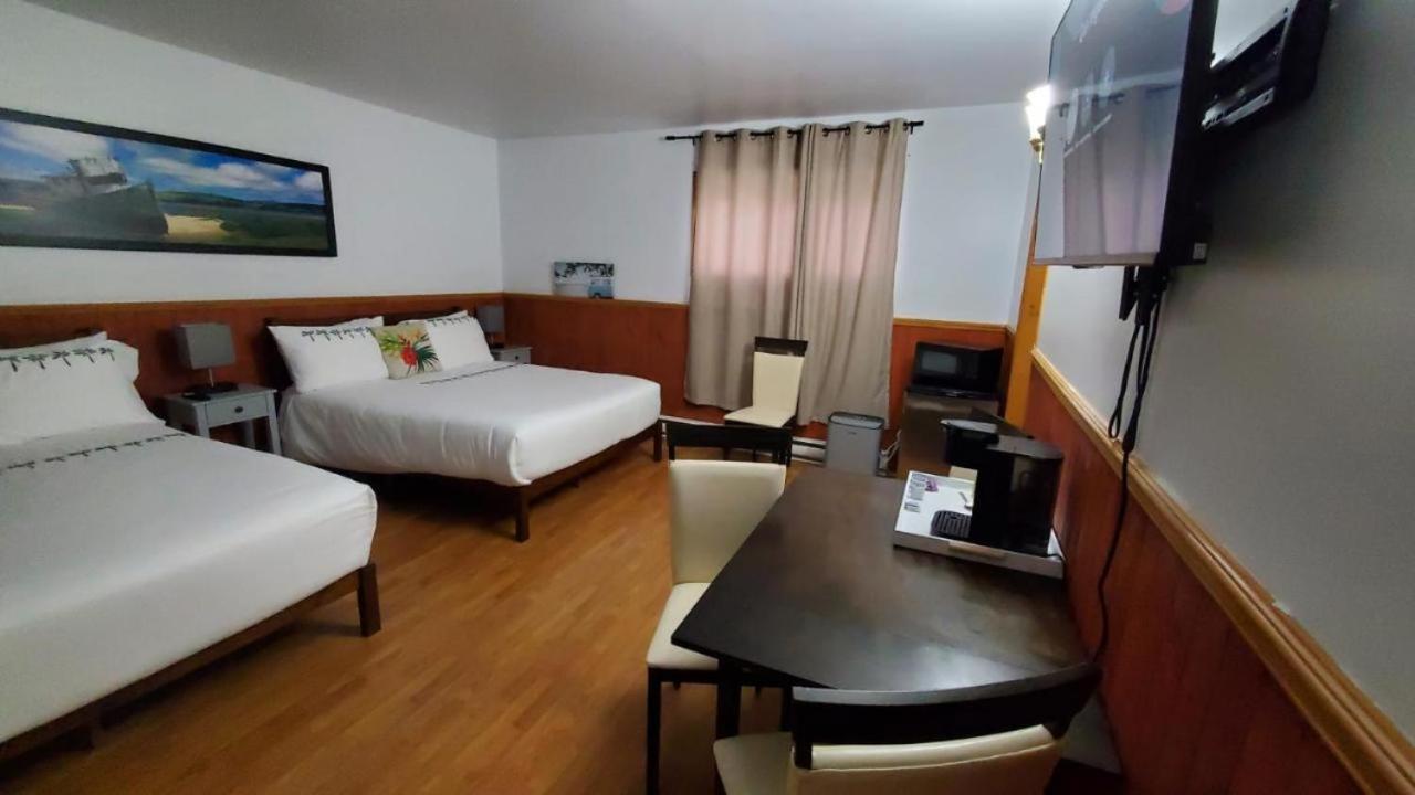 Hotel Fleurs Karaibes Saint-Alexandre-de-Kamouraska 외부 사진